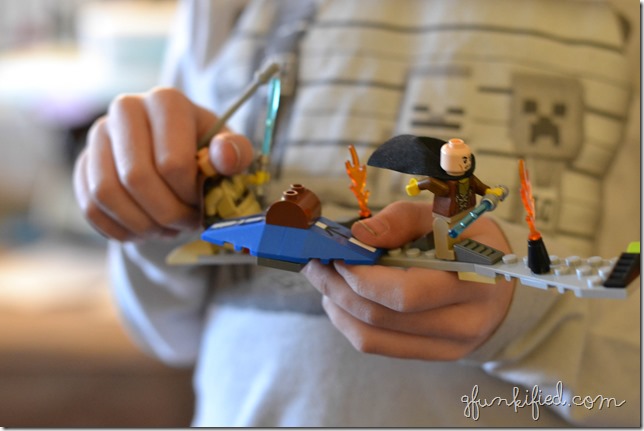 hands2 iso 1600 f 3.5 1-20