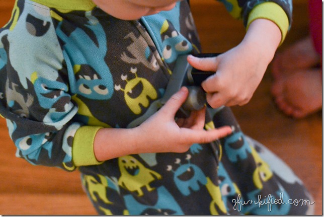 hands4 iso 1600 f 3.2 1-40