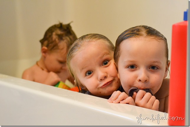 3 things iso 3200 f4.0 1-60