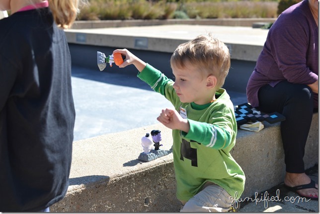 ground iso100 f4.0 1-500