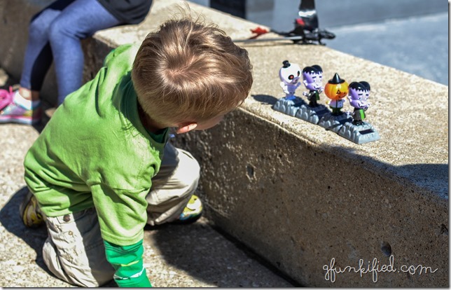 ground2 iso100 f4.0 1-500