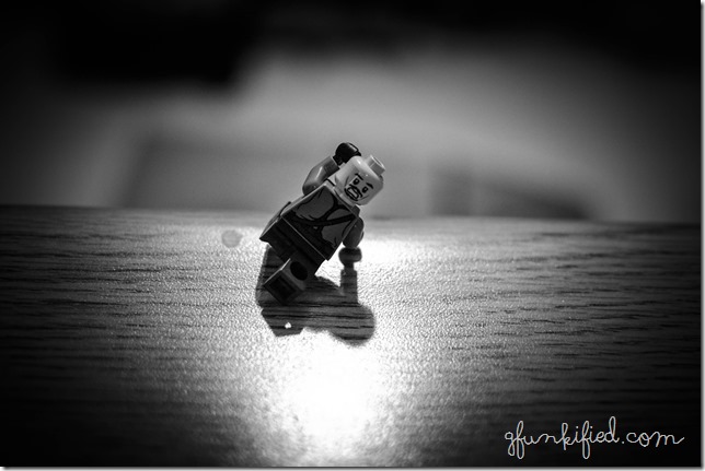 gloom iso 1600 35mm f3.2 1-80